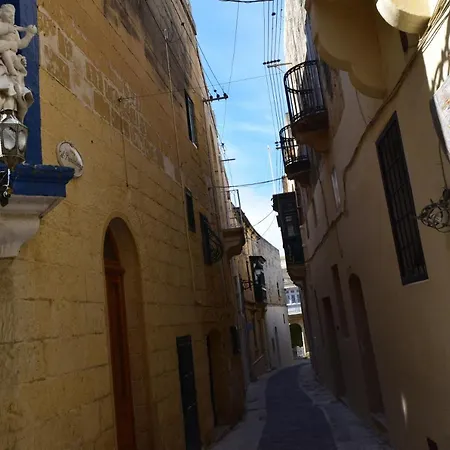 St George Of Lydda Couette-café *