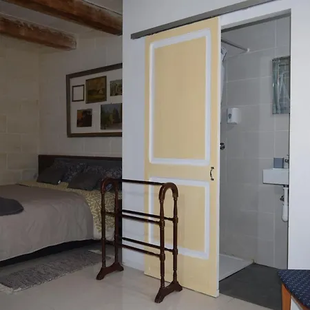 St George Of Lydda Bed & Breakfast *